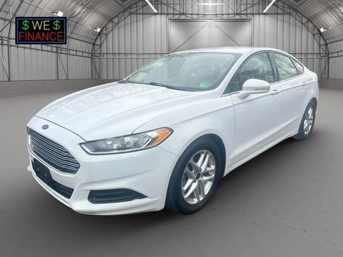 Used 2016 Ford Fusion SE image 1