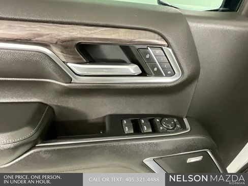 Used 2022 Chevrolet Silverado 1500 LTZ AWD/4WD image 16