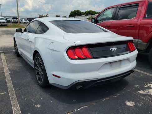 Used 2018 Ford Mustang Coupe w/ Equipment Group 101A RWD image 5