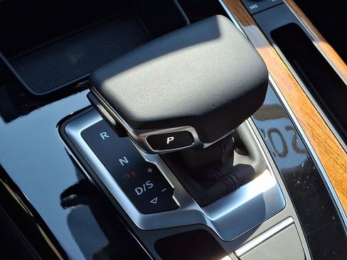 Certified 2023 Audi Q5 2.0T Premium w/ Convenience Package image 21