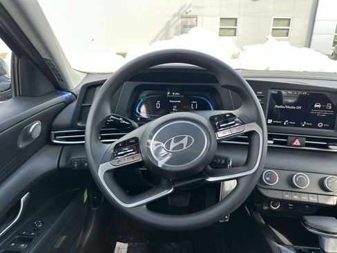 New 2026 Hyundai Elantra SE image 9