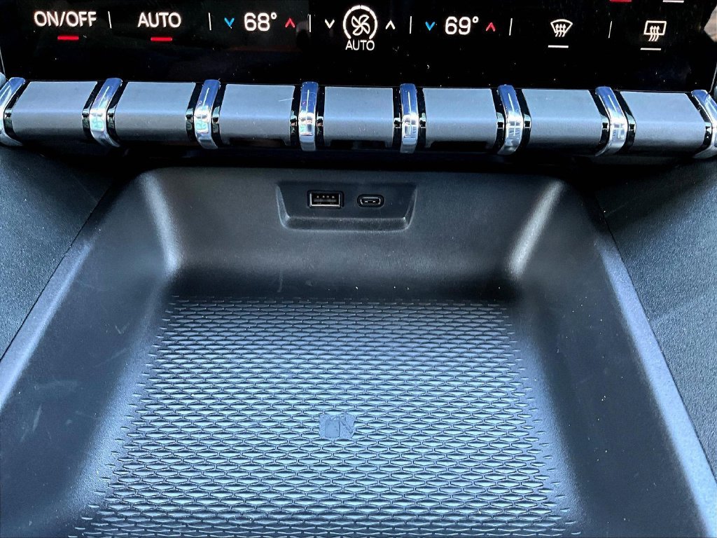 New 2027 GMC Terrain AT4 w/ Technology Package II AWD/4WD image 25