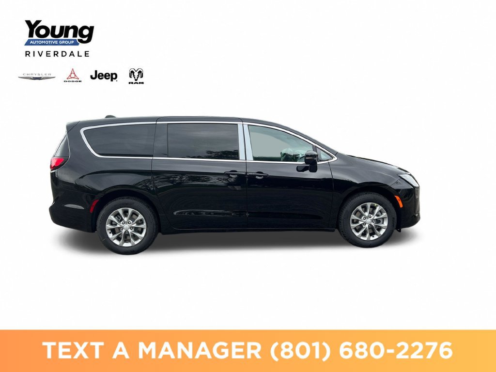 New 2027 Chrysler Pacifica Select w/ Family Tech Group AWD/4WD image 6