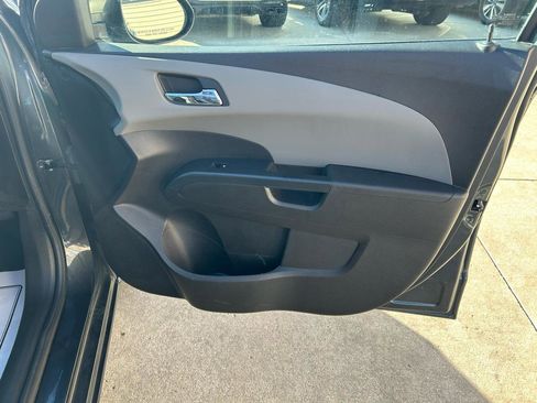 Used 2017 Chevrolet Sonic LT image 16