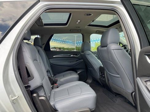 Used 2021 Buick Enclave Premium w/ Sun and Sites Package FWD image 10