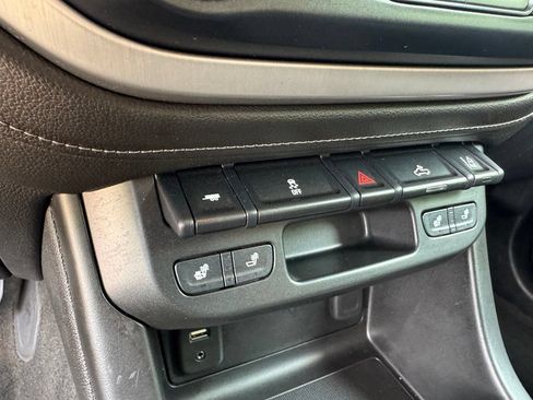 Used 2018 GMC Canyon SLT w/ Driver Alert Package AWD/4WD image 20