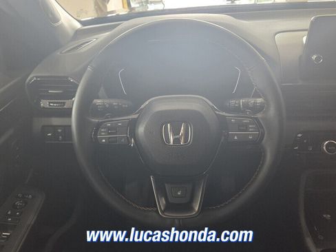 Used 2024 Honda Pilot TrailSport image 10