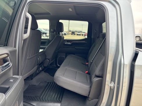 Used 2025 Chevrolet Silverado 1500 LT image 15