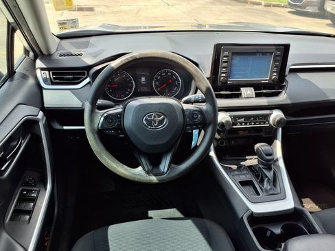Used 2021 Toyota RAV4 LE w/ Carpet Mat Package (TMS) FWD image 13