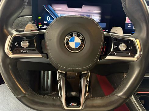 Used 2023 BMW 740i image 19