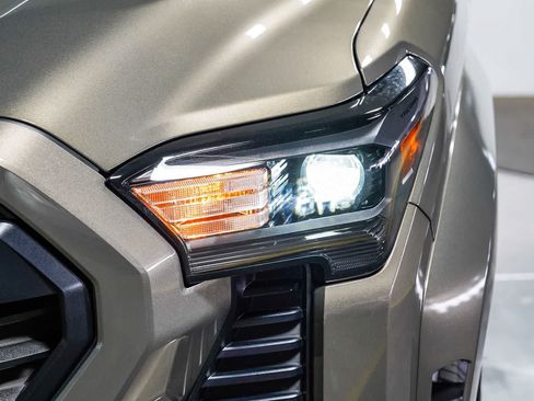 Certified 2024 Toyota Tacoma TRD Sport AWD/4WD image 8