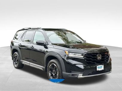 Certified 2025 Honda Pilot TrailSport
