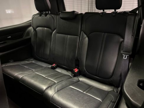 Used 2023 Jeep Wagoneer Series II AWD/4WD image 25
