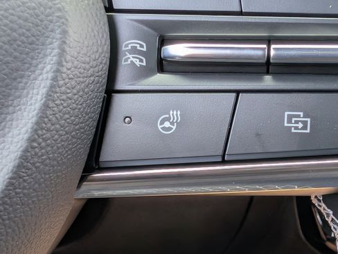 Used 2024 Chevrolet Equinox EV LT image 34