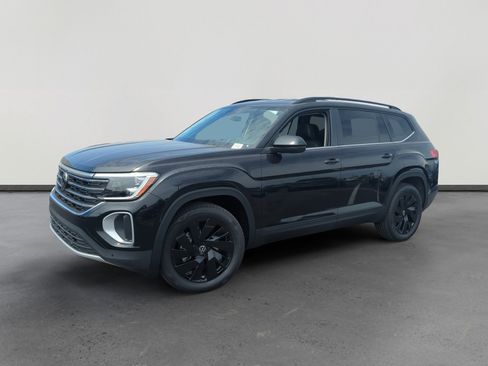 New 2026 Volkswagen Atlas SE image 1