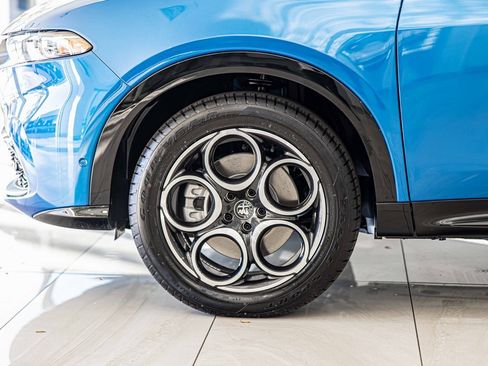 New 2025 Alfa Romeo Tonale w/ Premium Package image 8