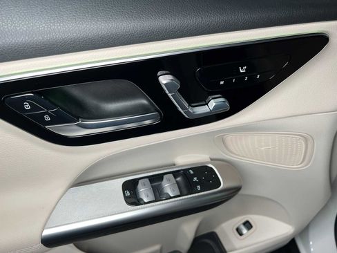 Certified 2025 Mercedes-Benz GLC 300 4MATIC image 21