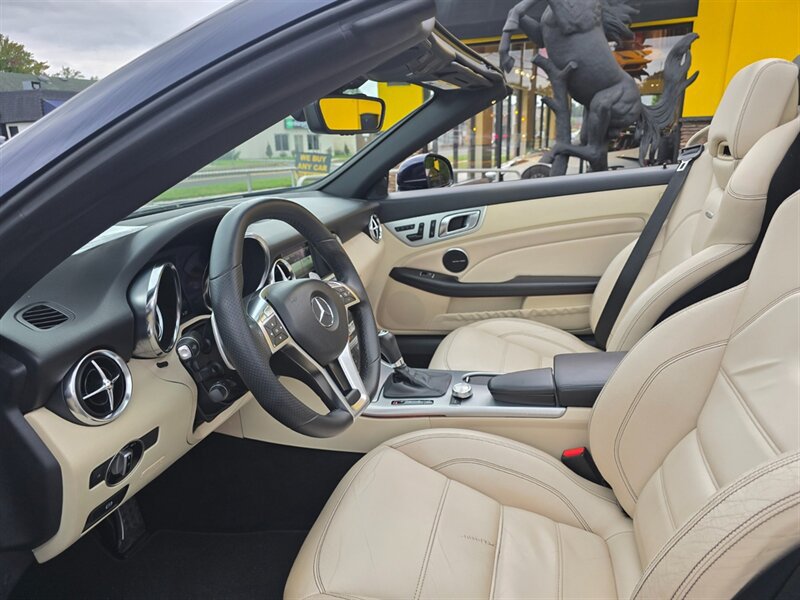 Used 2014 Mercedes-Benz SLK 55 AMG image 16