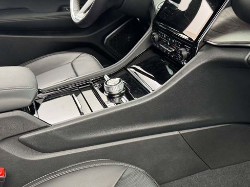 New 2025 Jeep Grand Cherokee Overland w/ Trailer Tow Package image 22