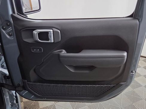 New 2026 Jeep Gladiator Rubicon AWD/4WD image 30