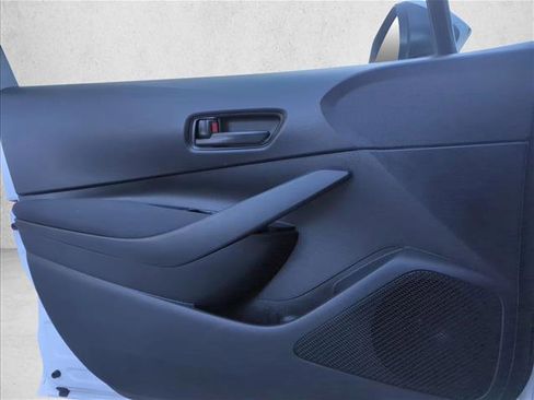 Used 2025 Toyota Corolla LE image 10