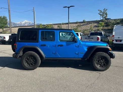 Used 2024 Jeep Wrangler Unlimited AWD/4WD image 9