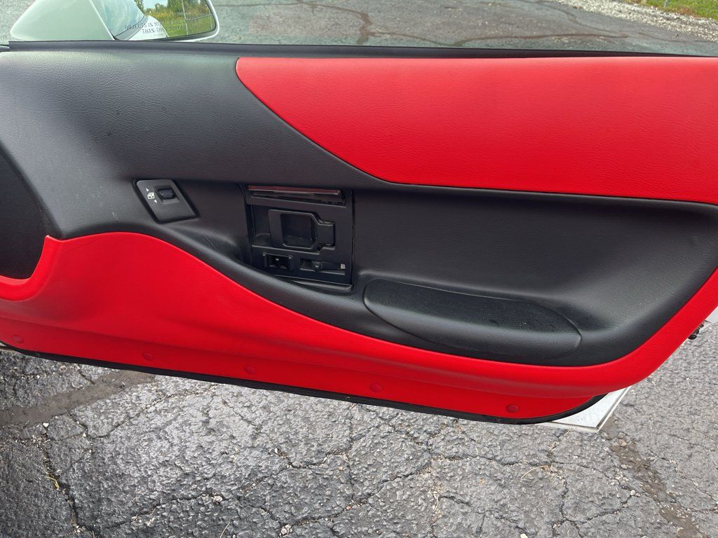 Used 1996 Chevrolet Corvette Coupe RWD image 23