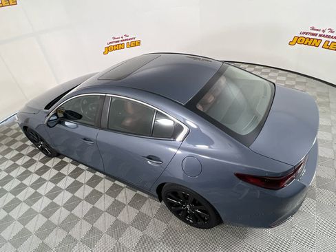 Used 2022 MAZDA MAZDA3 s FWD image 12