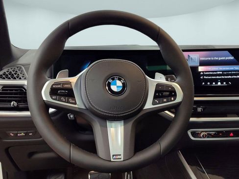 Used 2026 BMW X5 xDrive40i w/ M Sport Package image 16