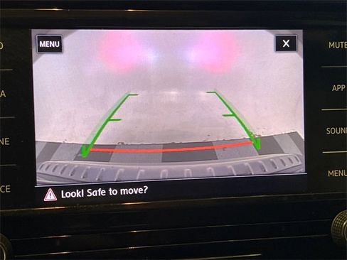 Used 2021 Volkswagen Passat 2.0T SE image 23