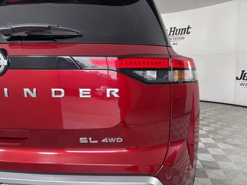 Used 2023 Nissan Pathfinder SL w/ SL Premium Package image 38