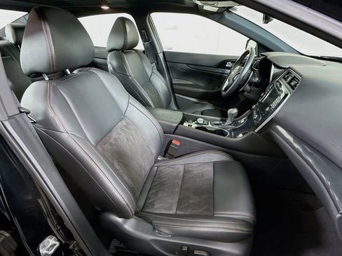 Certified 2023 Nissan Maxima SR w/ Sport Mat Group image 31