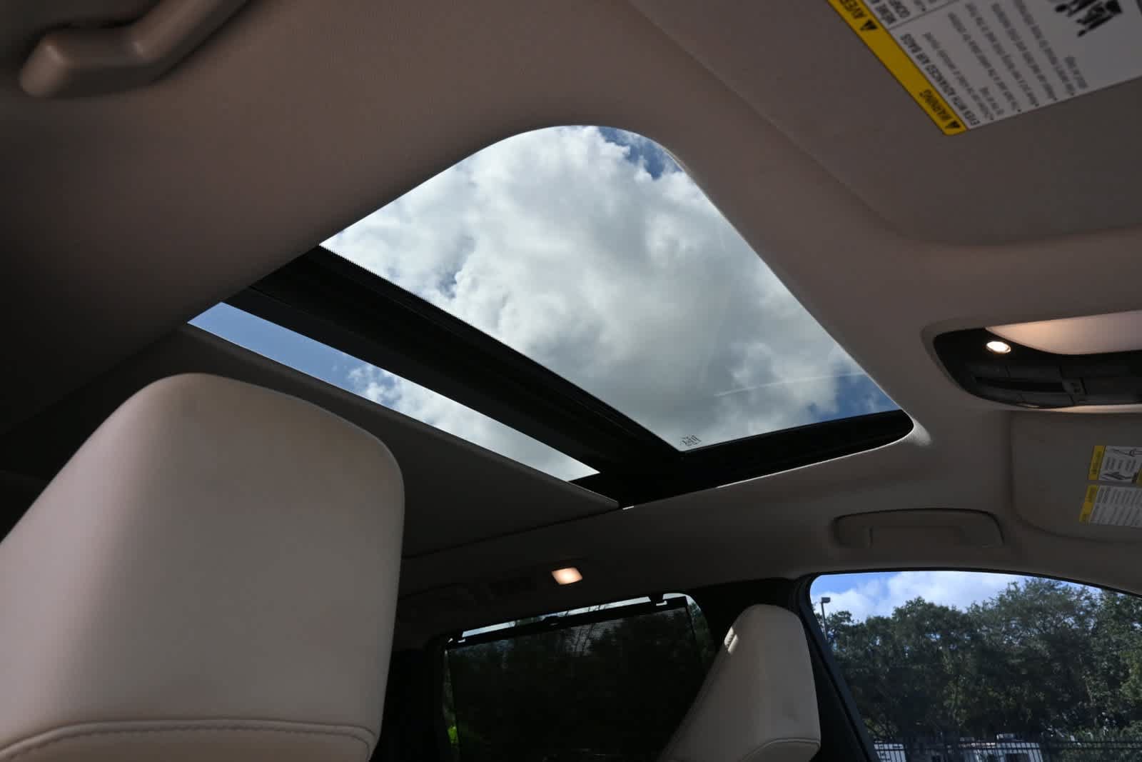 Certified 2024 INFINITI QX60 Luxe FWD image 25