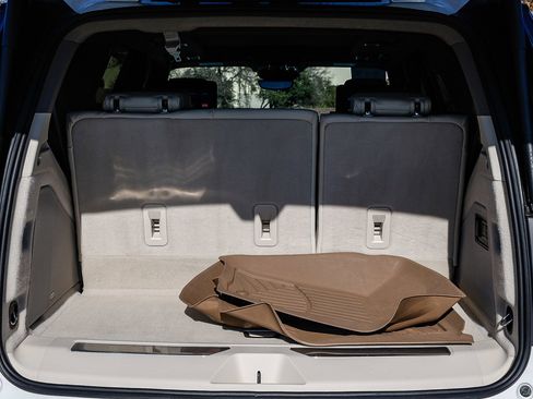 Used 2025 Cadillac Escalade Sport Platinum image 28