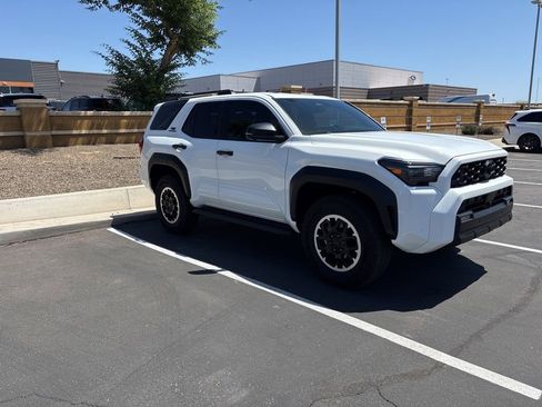 Used 2025 Toyota 4Runner TRD Off-Road AWD/4WD image 3