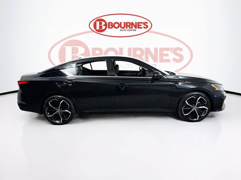 Used 2025 Nissan Altima 2.5 SR image 10