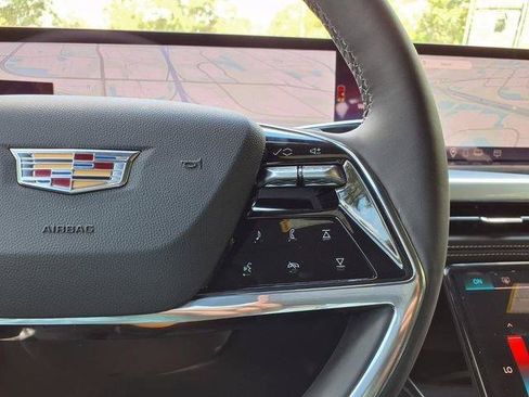 New 2026 Cadillac Escalade ESV Sport w/ Touring Package AWD/4WD image 20