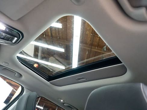 Used 2023 Jeep Grand Cherokee Laredo X AWD/4WD image 21
