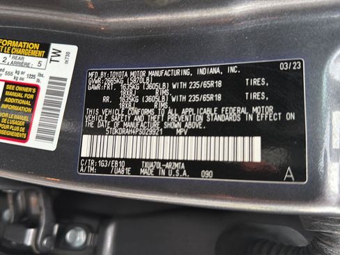 Used 2023 Toyota Highlander XLE FWD image 43