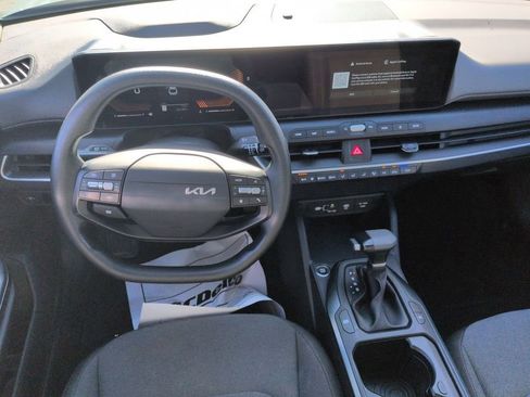 Certified 2025 Kia K4 FWD image 21
