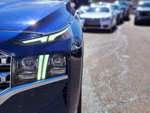 Used 2023 Hyundai Santa Fe Limited w/ Cargo Package image 10