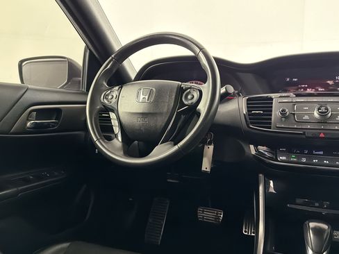 Used 2016 Honda Accord Sport image 26
