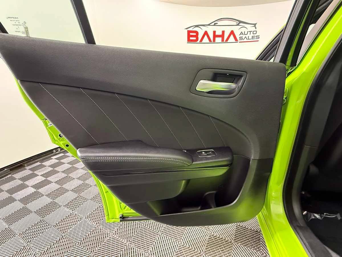 Used 2019 Dodge Charger SXT w/ Blacktop Package RWD image 36