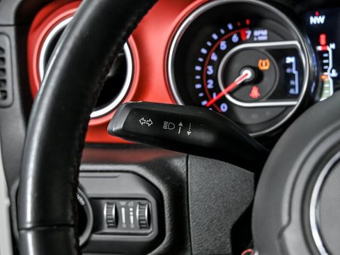 Used 2018 Jeep Wrangler Unlimited Rubicon image 23