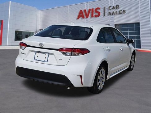 Used 2025 Toyota Corolla LE image 6
