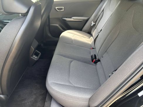 Used 2025 Kia K4 FWD image 22