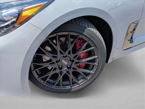 Used 2019 Kia Stinger GT2 RWD image 10