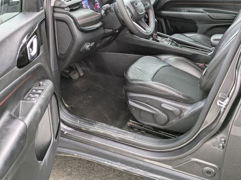 Used 2022 Jeep Compass Trailhawk image 16