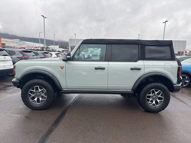 Used 2023 Ford Bronco Badlands AWD/4WD image 8