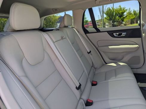 Used 2023 Volvo V60 B5 Cross Country Plus w/ Climate Package AWD/4WD image 35